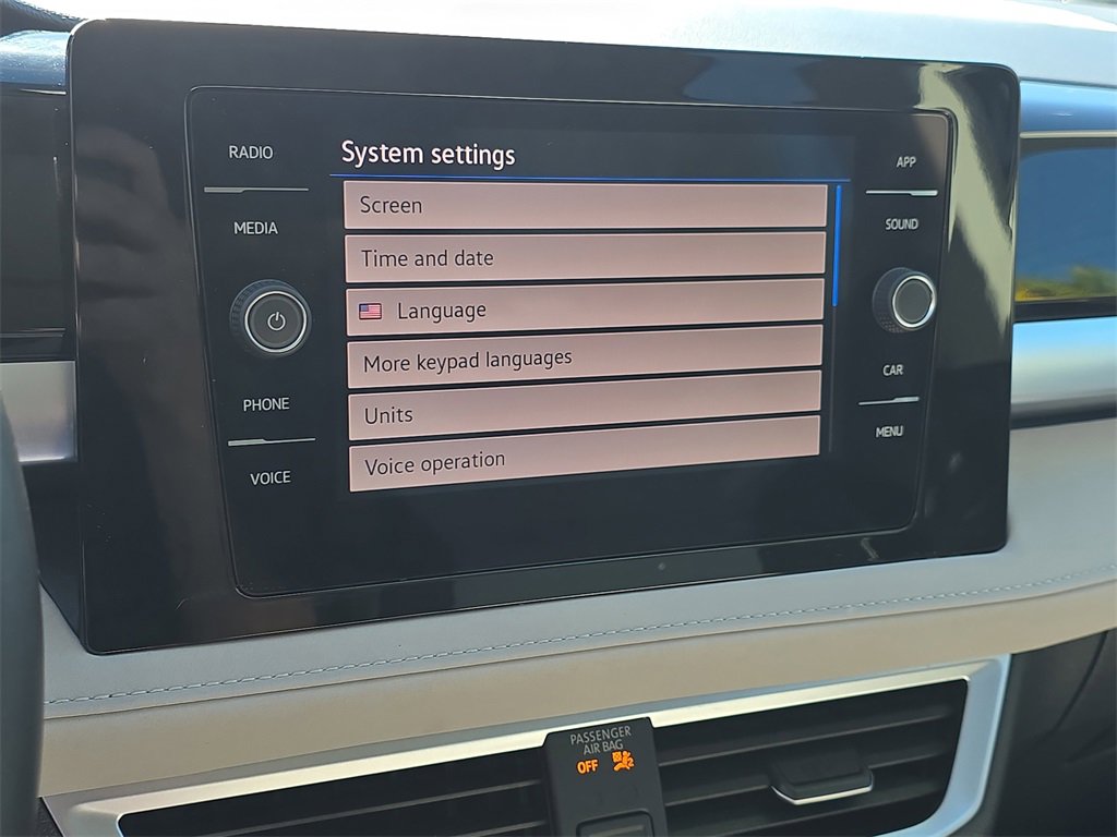 Used 2025 Volkswagen Taos SE image 20