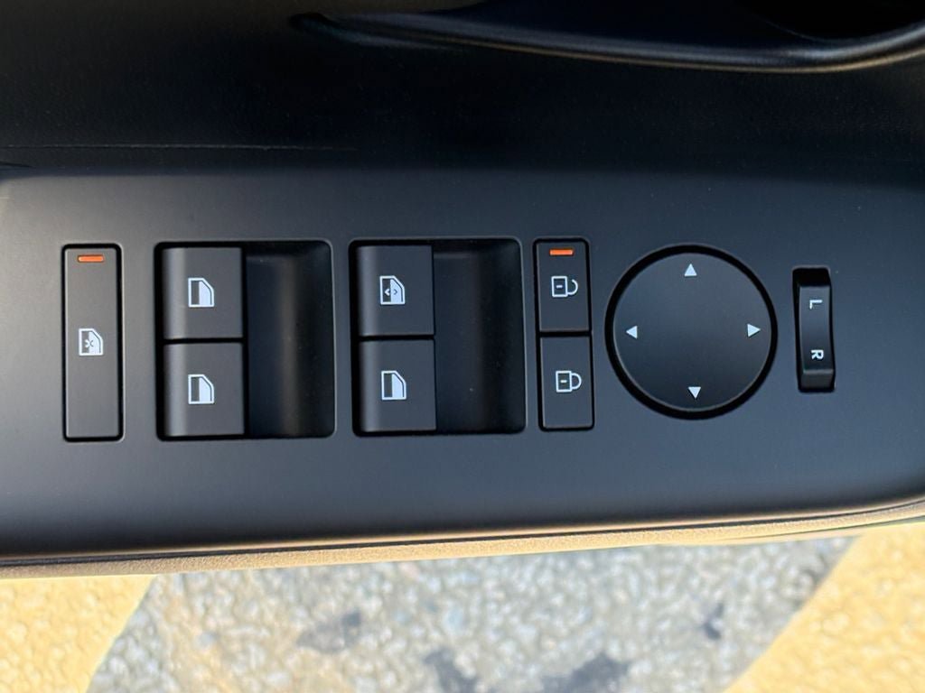 New 2026 Hyundai Kona SE image 13