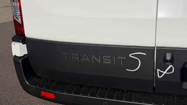 New 2027 Ford Transit 150 Low Roof w/ Load Area Protection Package RWD image 9