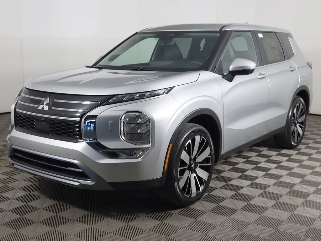 New 2025 Mitsubishi Outlander SE image 10