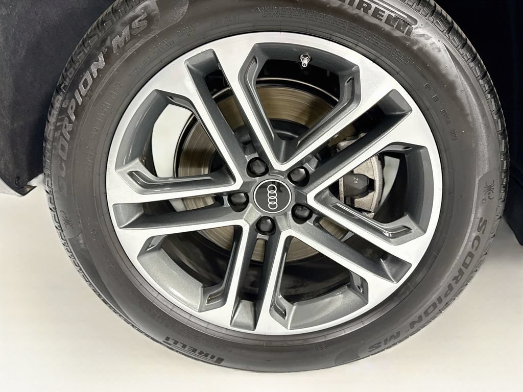 Used 2025 Audi Q5 Premium w/ Premium Plus AWD/4WD image 33