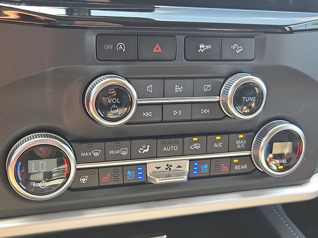 Used 2024 Ford Expedition XLT image 27