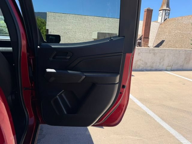 Used 2023 Chevrolet Colorado Trail Boss w/ Technology Package AWD/4WD image 17