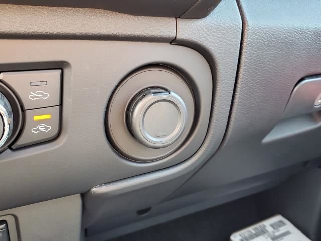 New 2025 Nissan Frontier PRO-4X w/ Pro Premium Package image 30