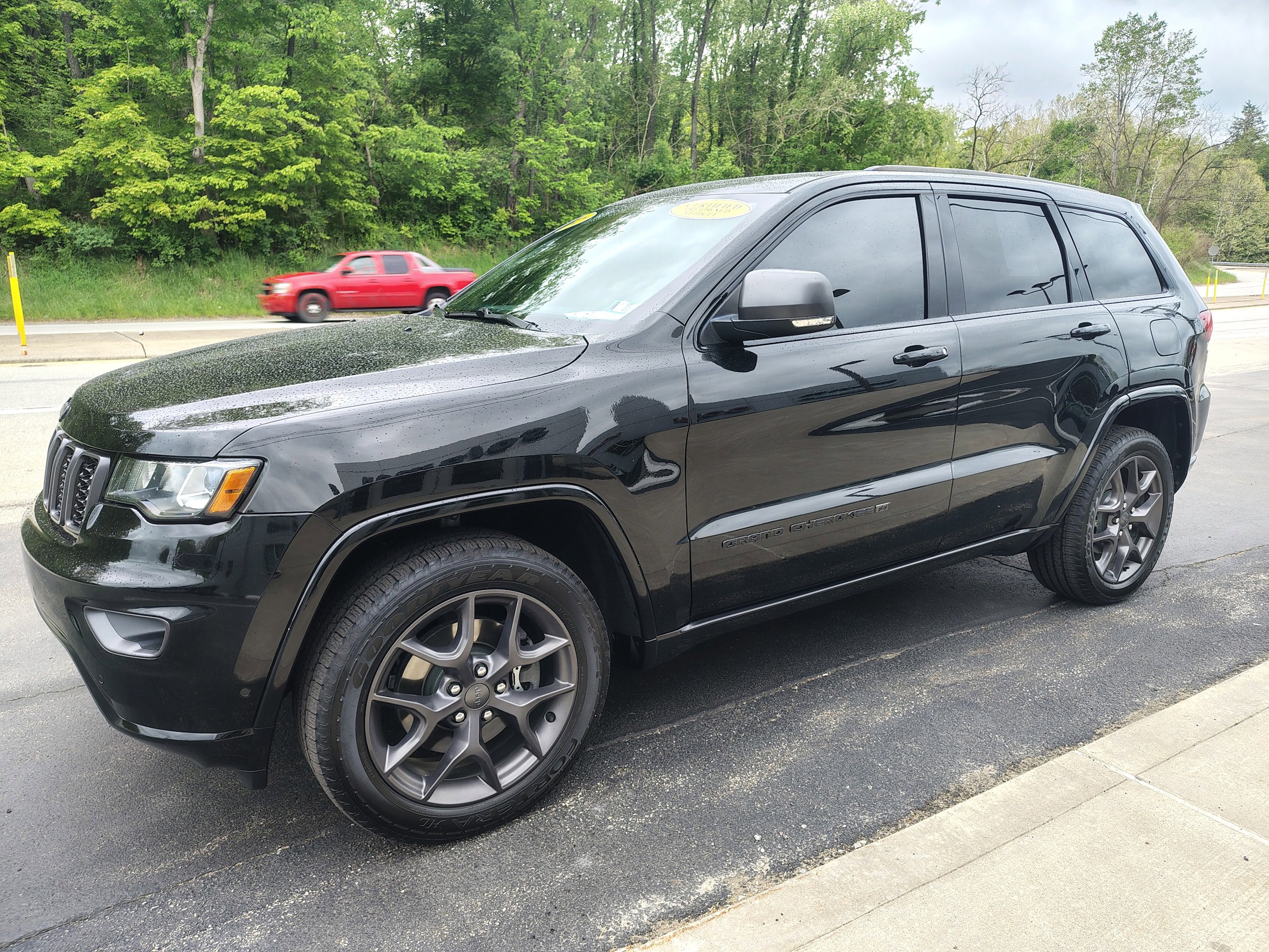 Certified 2021 Jeep Grand Cherokee Limited w/ Quick Order Package 28K 80th AWD/4WD image 4