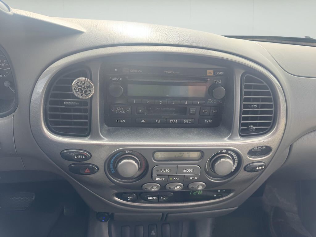 Used 2005 Toyota Sequoia Limited image 16