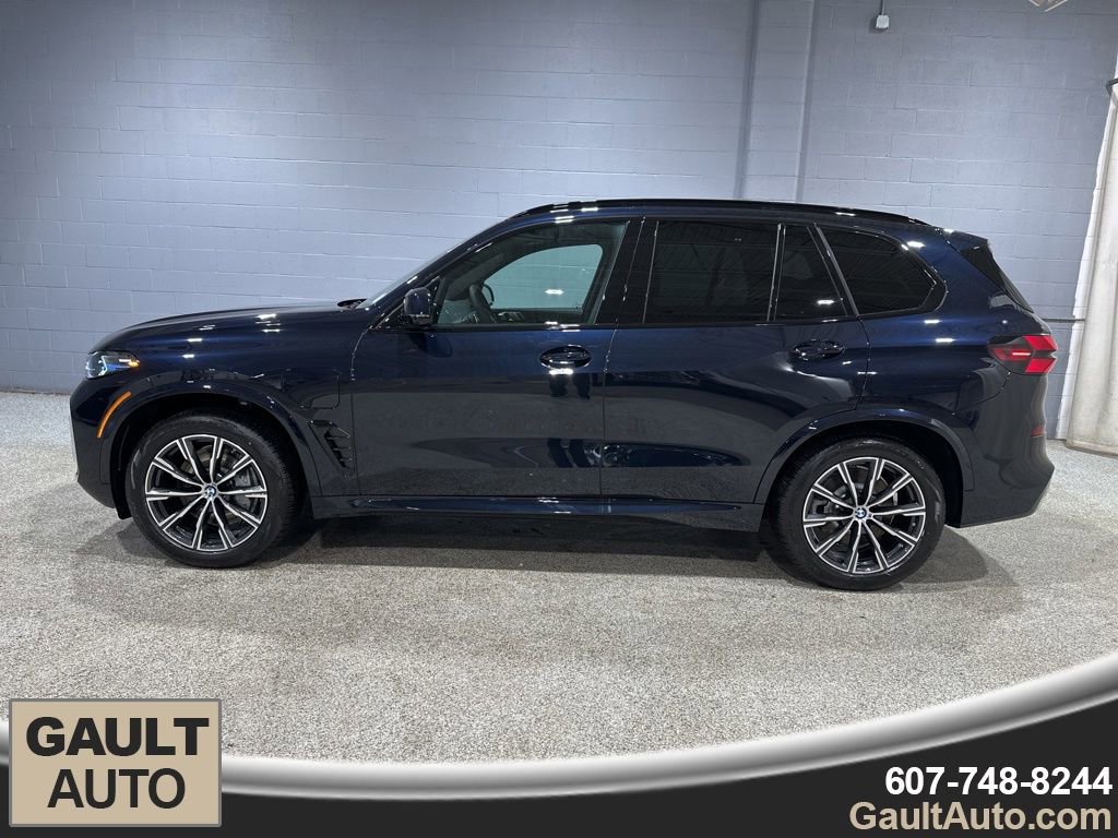 New 2026 BMW X5 xDrive50e w/ Executive Package image 5