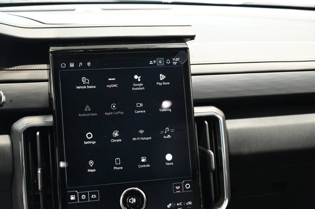New 2026 GMC Acadia Elevation w/ Elevation Premium Package FWD image 16