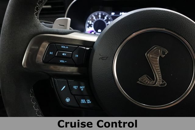 Used 2022 Ford Mustang Shelby GT500 w/ Carbon Fiber Track Pack RWD image 40