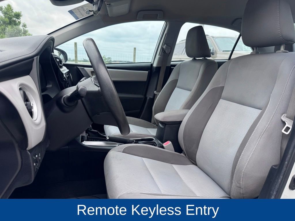 Used 2017 Toyota Corolla LE FWD image 11