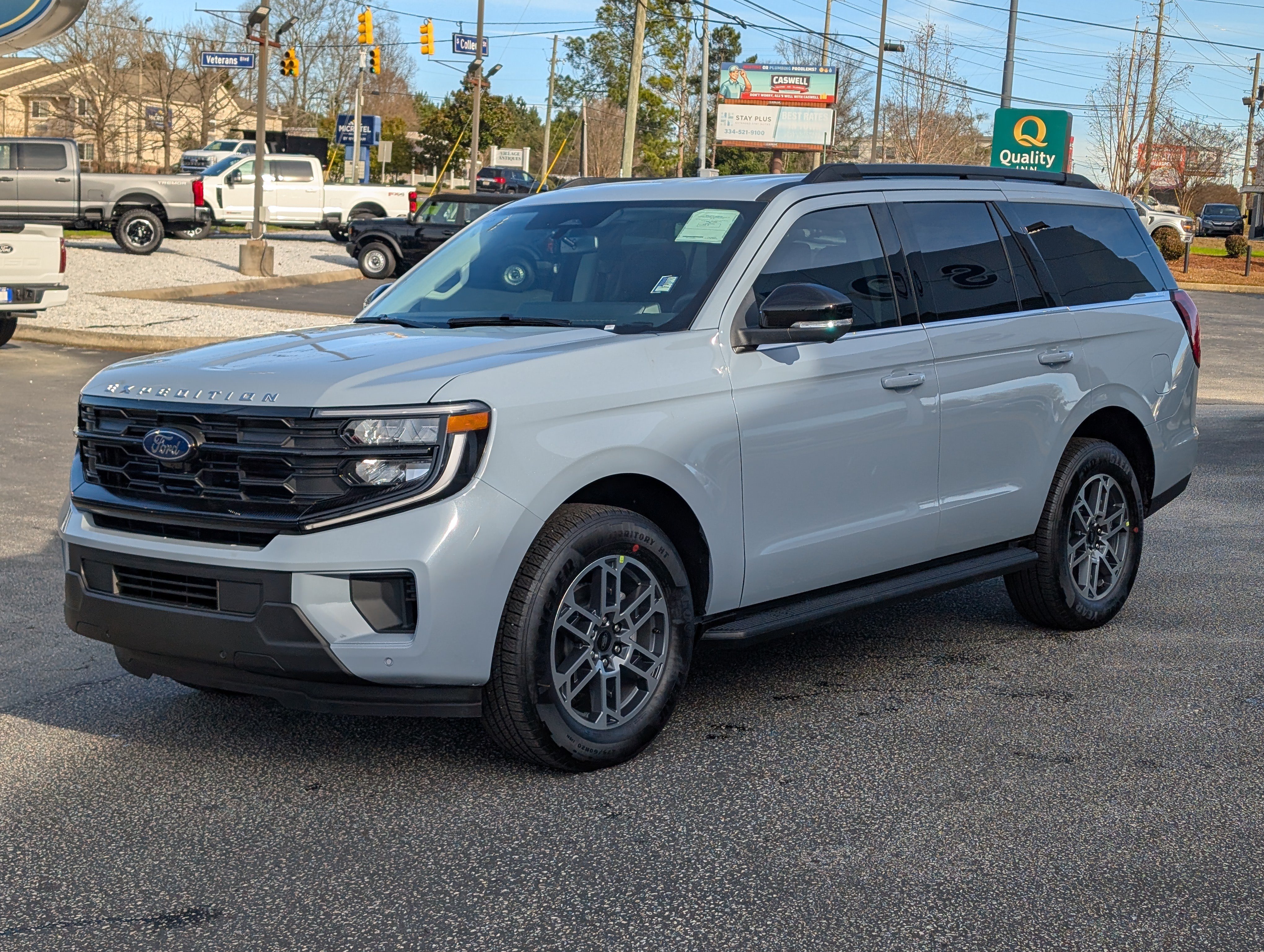 New 2026 Ford Expedition Active RWD image 2
