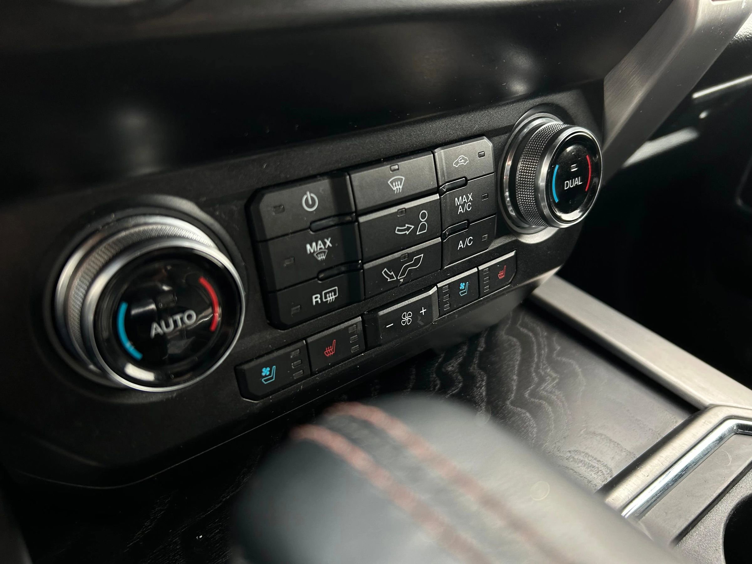 Used 2020 Ford F150 Platinum w/ Equipment Group 701A Luxury image 29