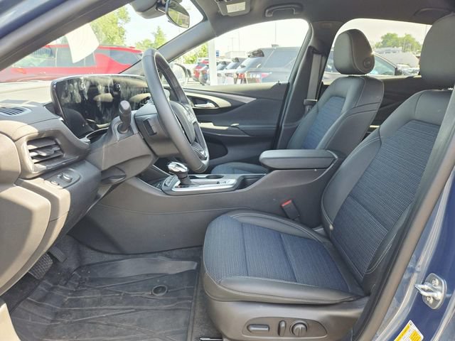 Used 2025 Buick Envista Preferred w/ Convenience I Package FWD image 8
