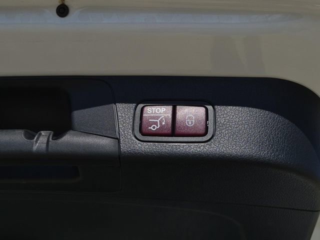 Certified 2025 Mercedes-Benz GLB 250 GLB 250 image 10