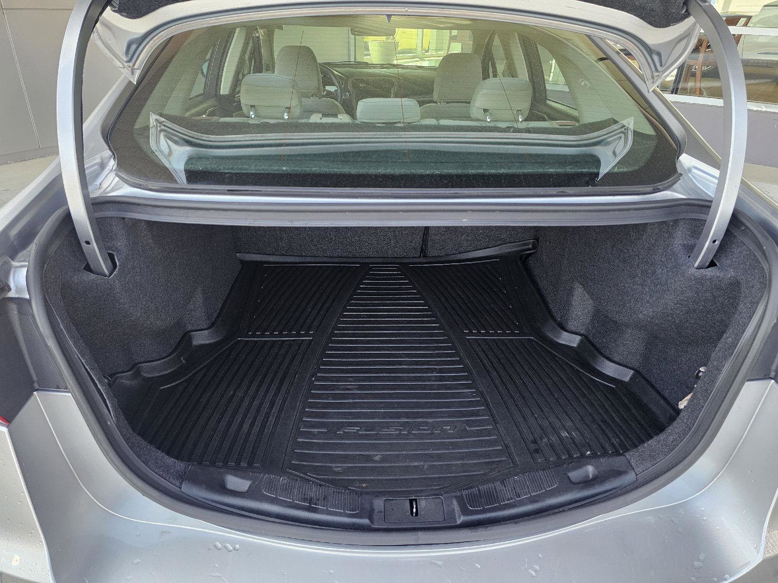 Used 2020 Ford Fusion S image 15