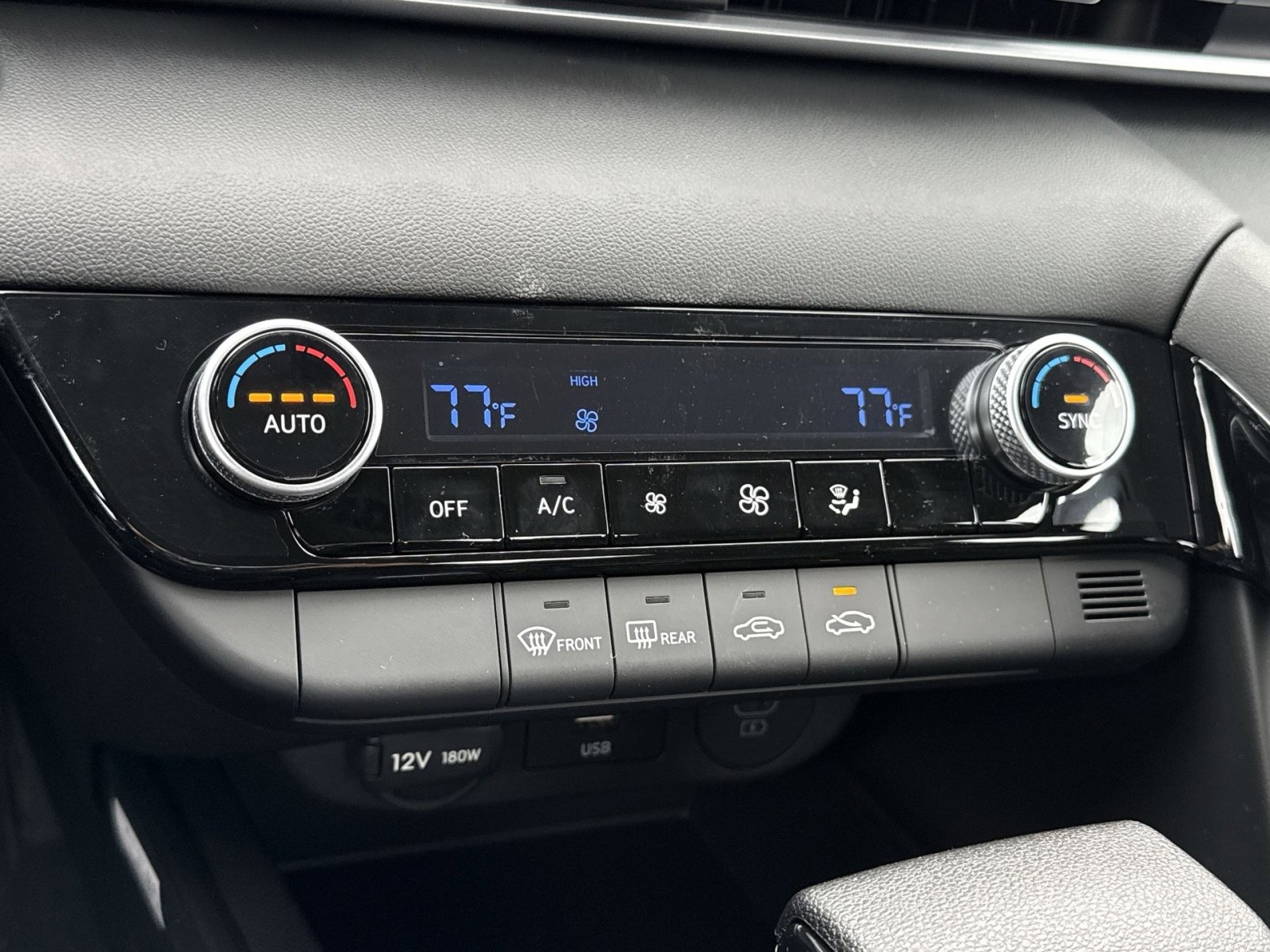 New 2026 Hyundai Elantra Blue image 21