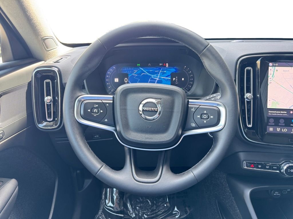 Used 2025 Volvo XC40 B5 Core AWD/4WD image 13