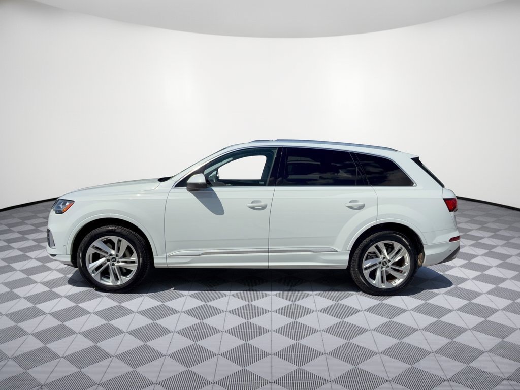 Used 2023 Audi Q7 2.0T Premium w/ Convenience Package AWD/4WD image 2