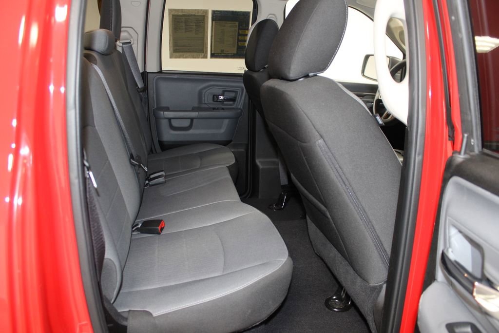 Used 2024 RAM 1500 Classic SLT image 28