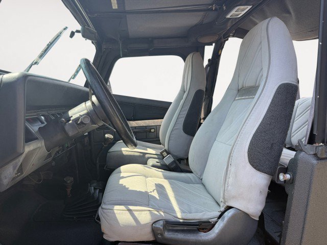 Used 1993 Jeep Wrangler 4WD image 9