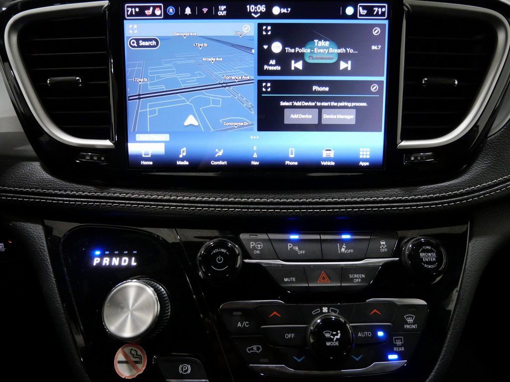 Used 2024 Chrysler Pacifica Select image 20