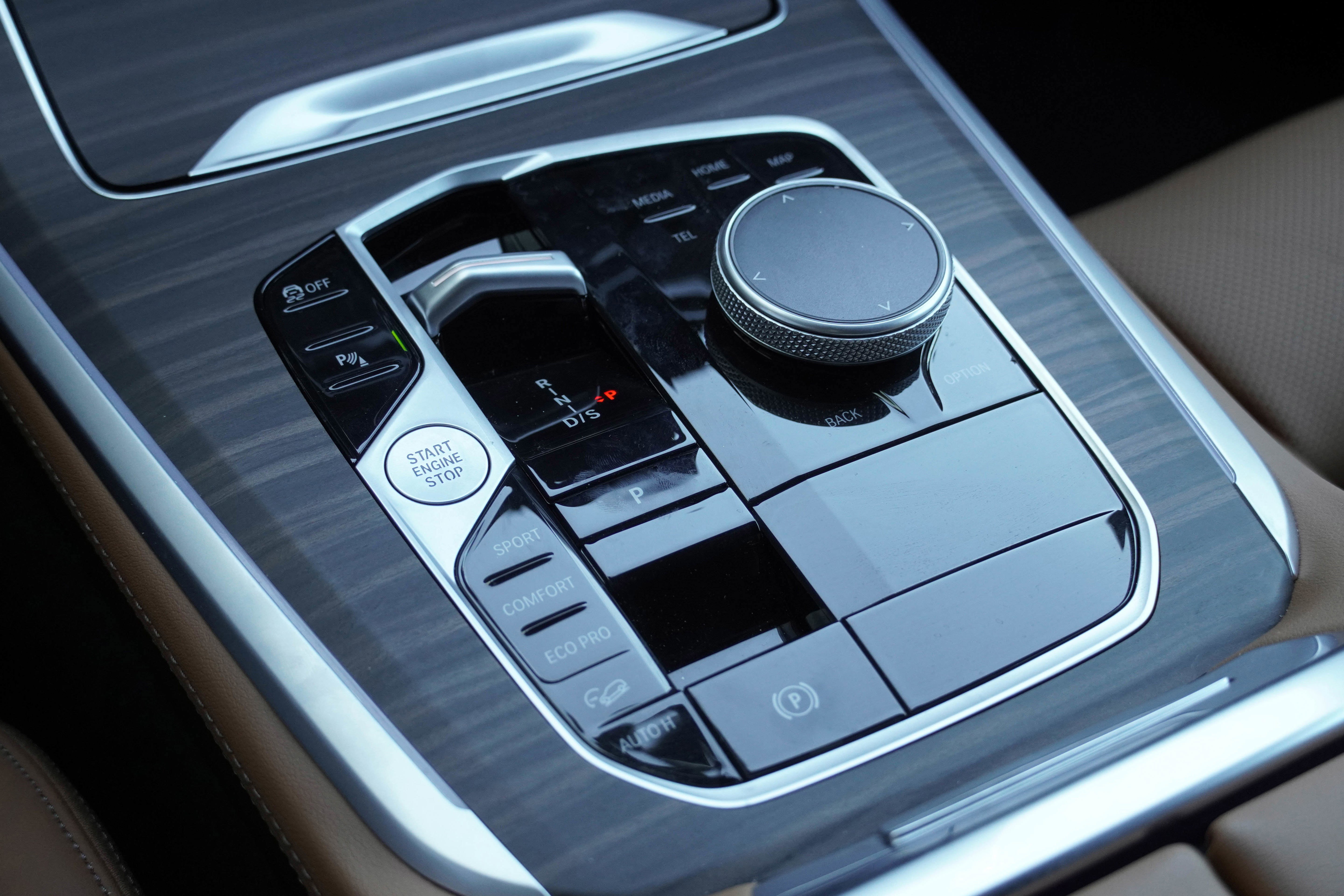 Certified 2025 BMW X5 xDrive40i w/ Climate Comfort Package image 29