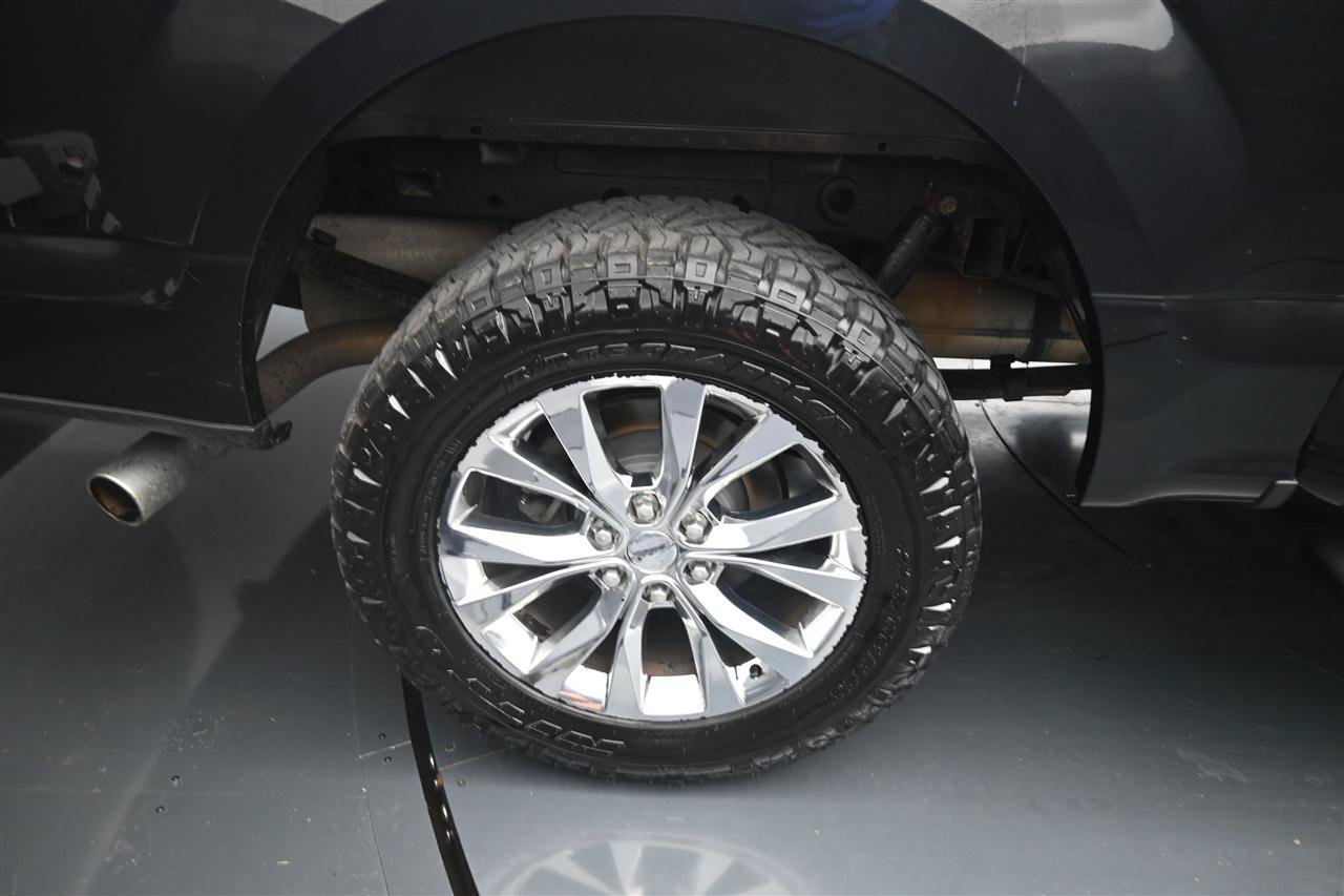 Used 2015 Ford F150 XLT w/ Equipment Group 302A Luxury AWD/4WD image 17