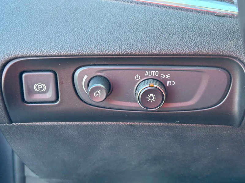 Used 2019 Buick Enclave Premium w/ Experience Buick Package image 18