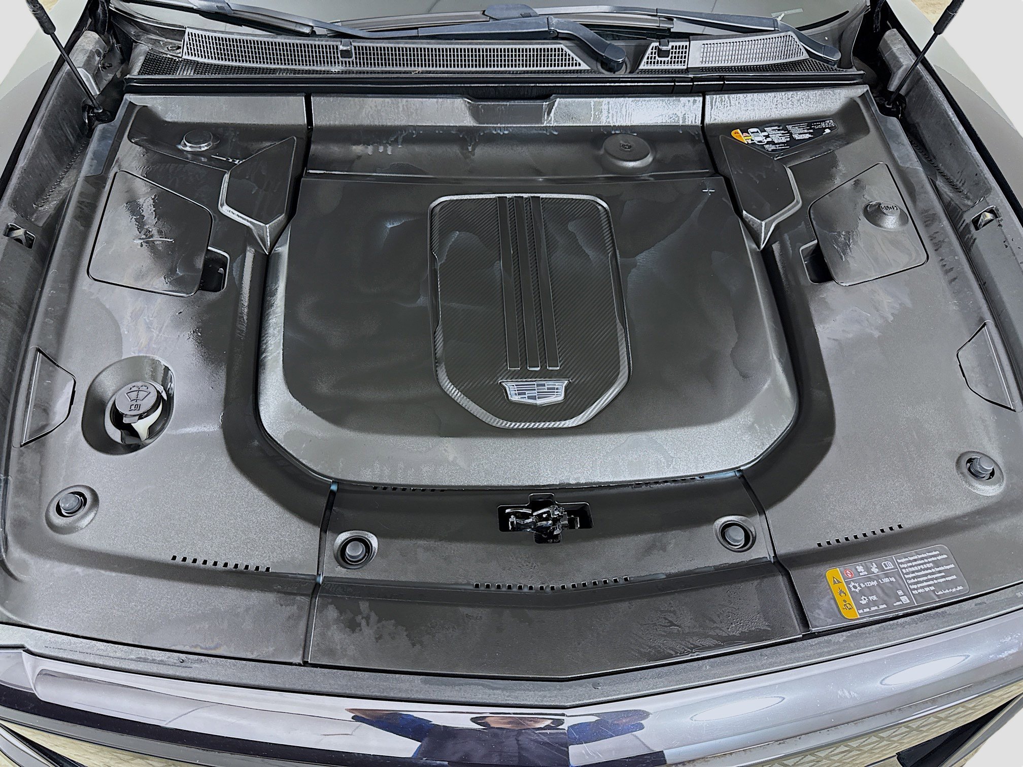 Used 2024 Cadillac Lyriq Sport AWD/4WD image 32