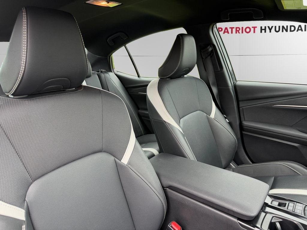 Used 2025 Toyota Camry SE FWD image 13