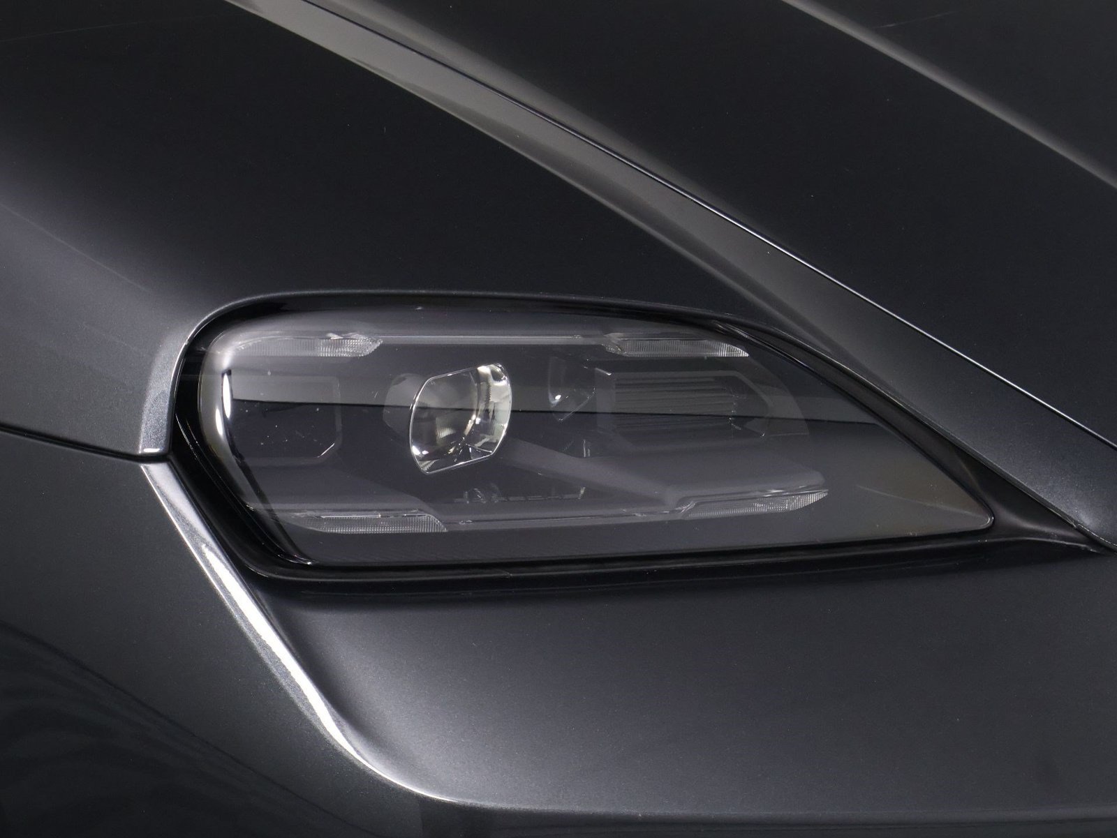 Certified 2025 Porsche Taycan RWD image 27