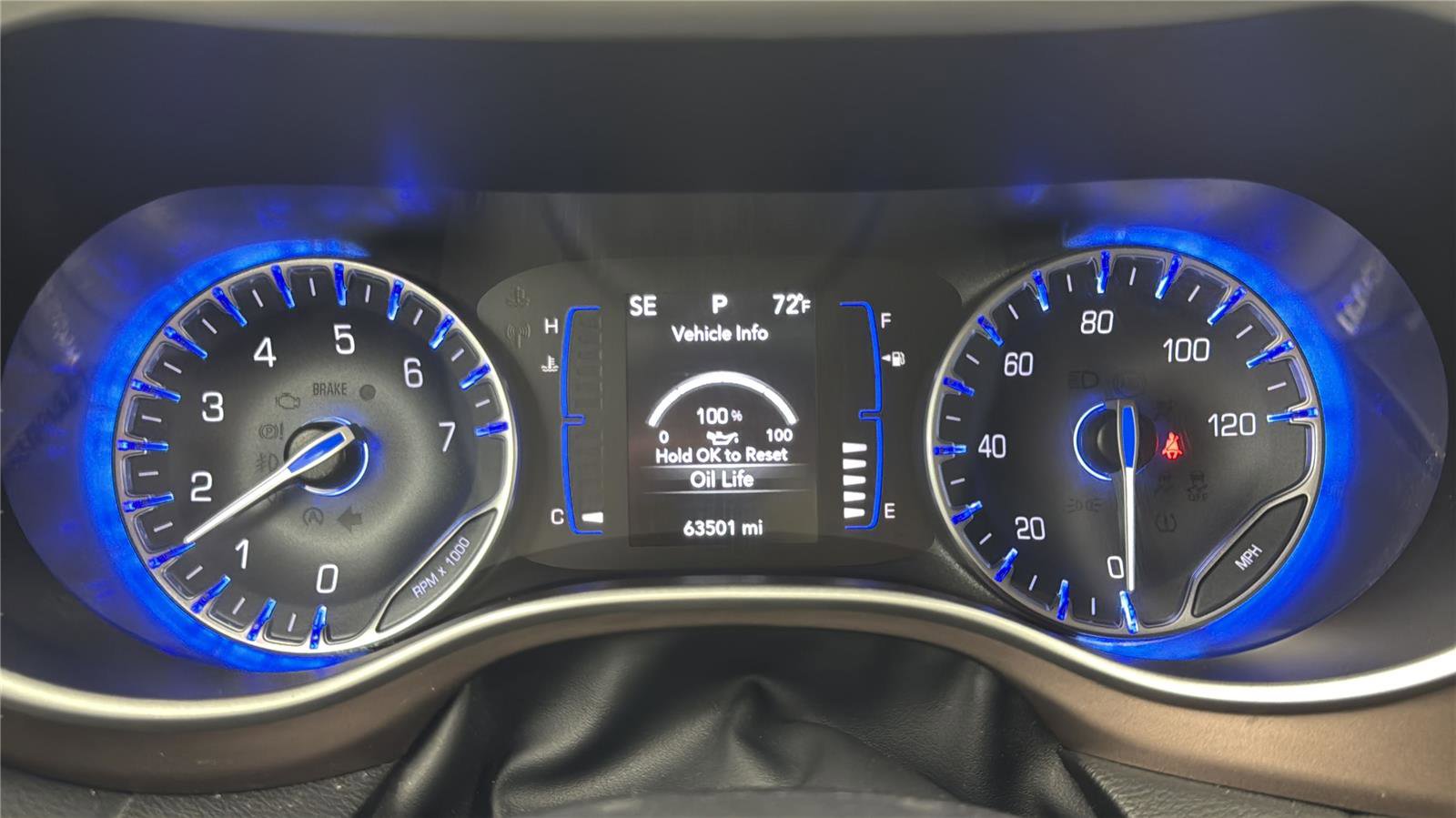Used 2023 Chrysler Voyager LX FWD image 19