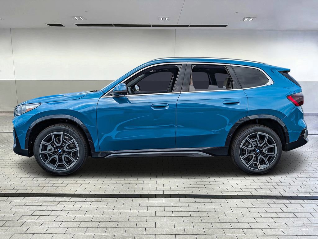 Certified 2025 BMW X1 xDrive28i w/ Technology Package image 2