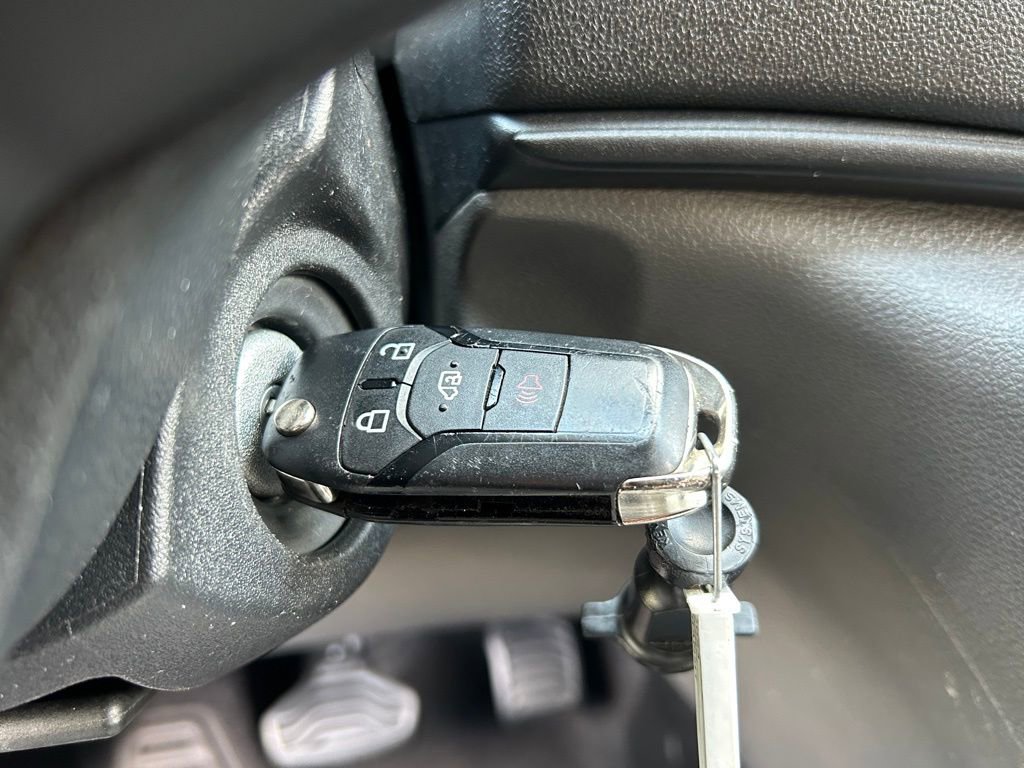 Used 2023 Ford Transit 350 XLT image 29