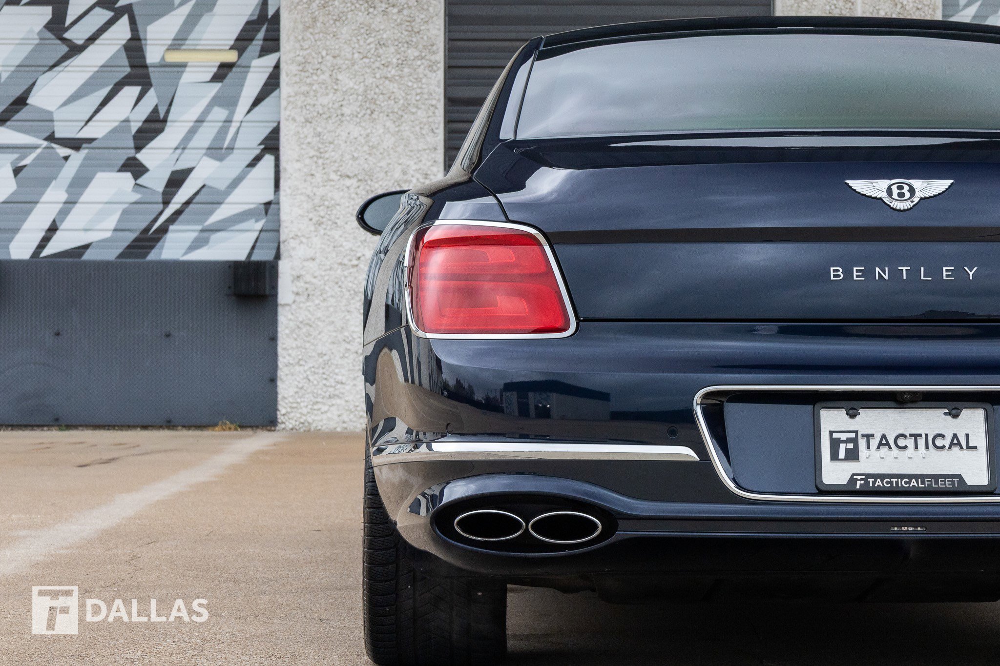 Used 2022 Bentley Flying Spur V8 image 15