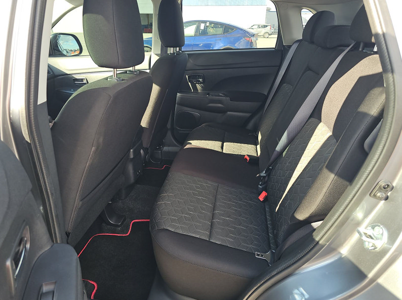 Used 2026 Mitsubishi Outlander Sport AWD image 7