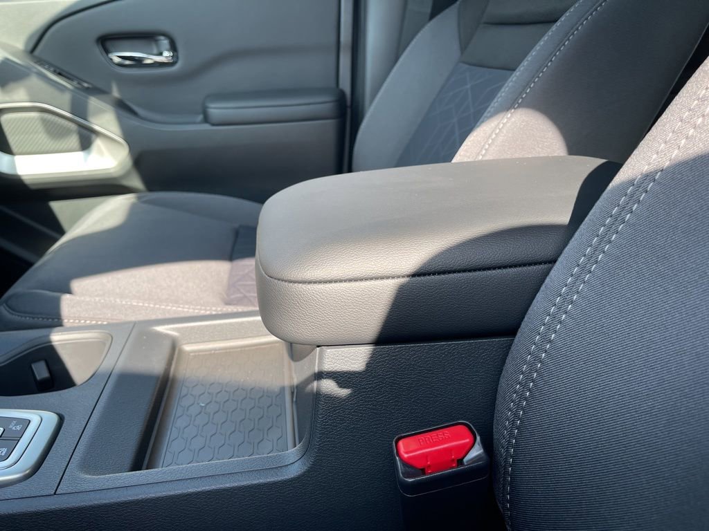 New 2026 Nissan Frontier SV w/ All-Weather Content Package image 13