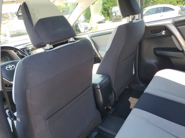 Used 2018 Toyota RAV4 XLE AWD/4WD image 27