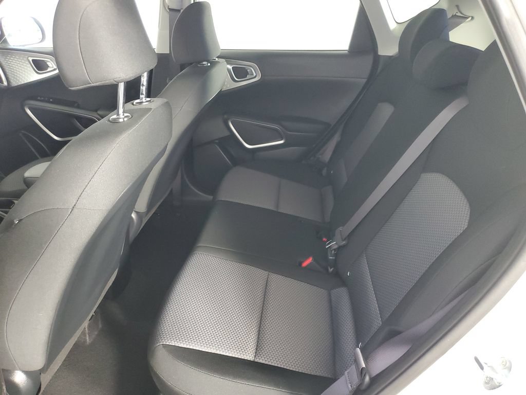 Used 2025 Kia Soul LX FWD image 13