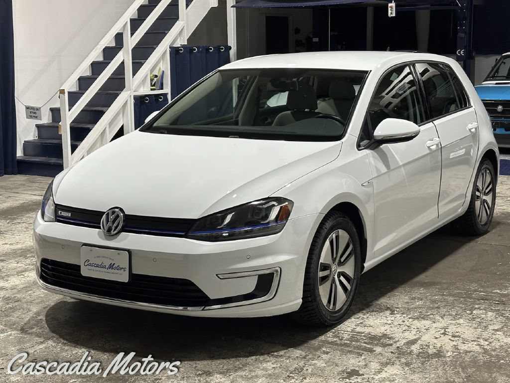 Used 2015 Volkswagen e-Golf SEL Premium FWD image 4