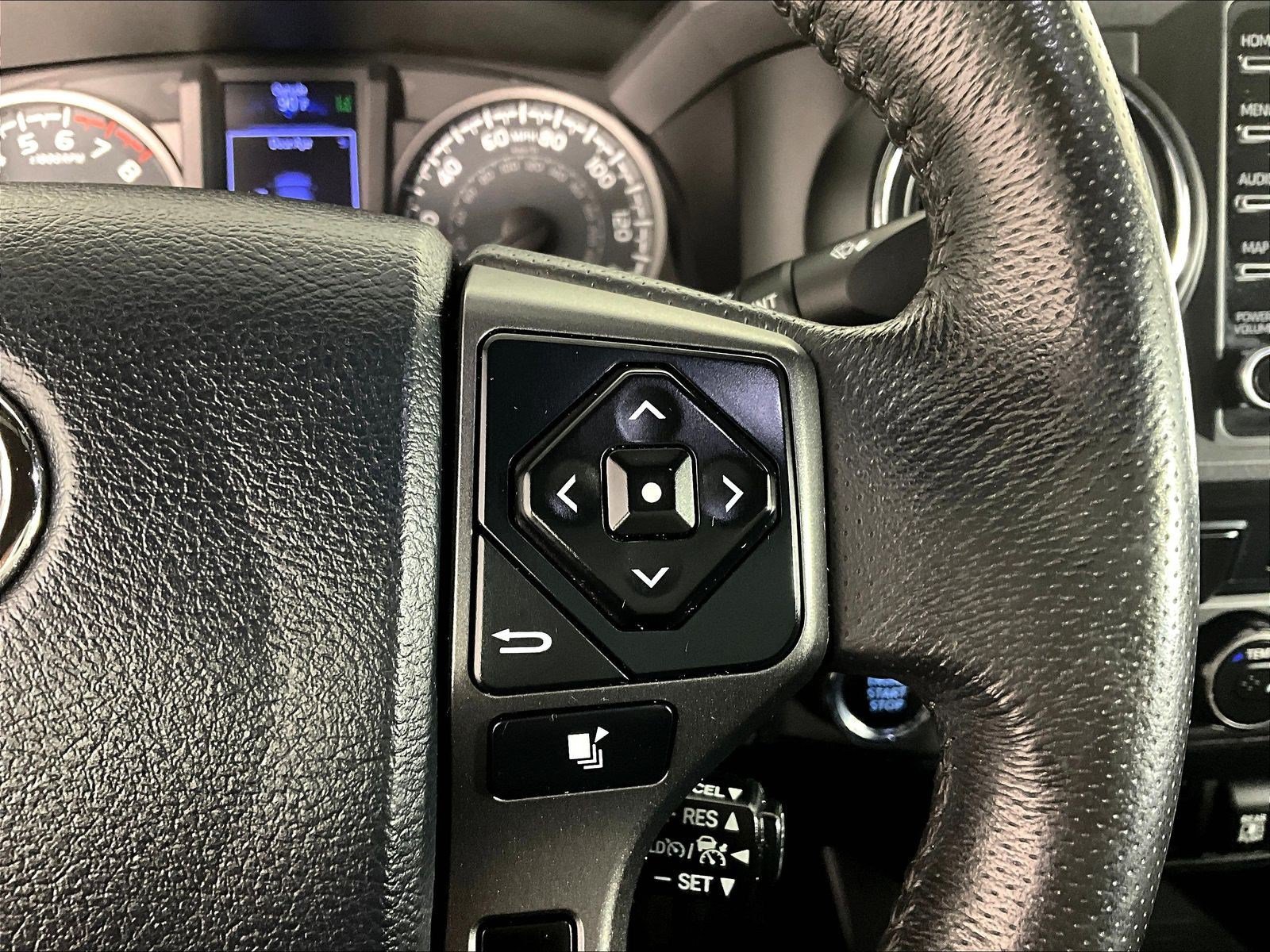 Used 2020 Toyota Tacoma TRD Off-Road w/ TRD Premium Off Road Package AWD/4WD image 13
