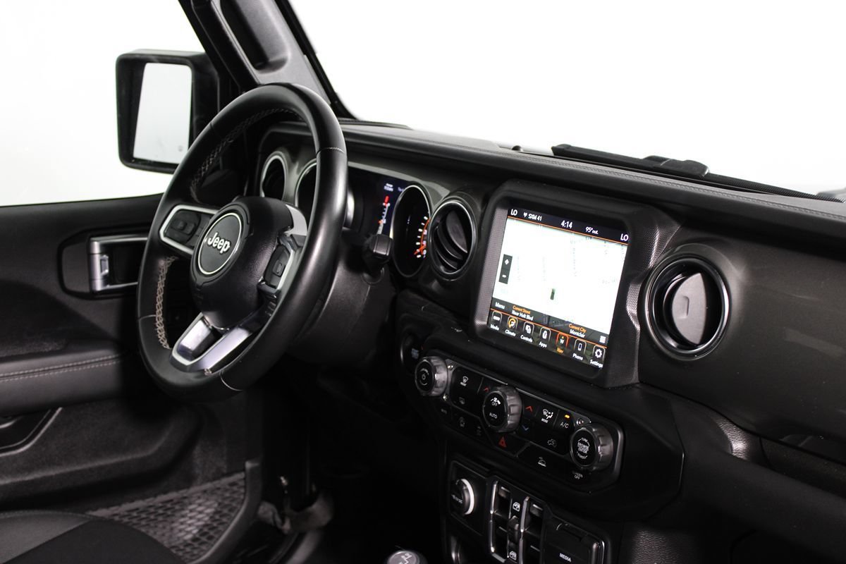 Used 2022 Jeep Wrangler Unlimited Sahara AWD/4WD image 8