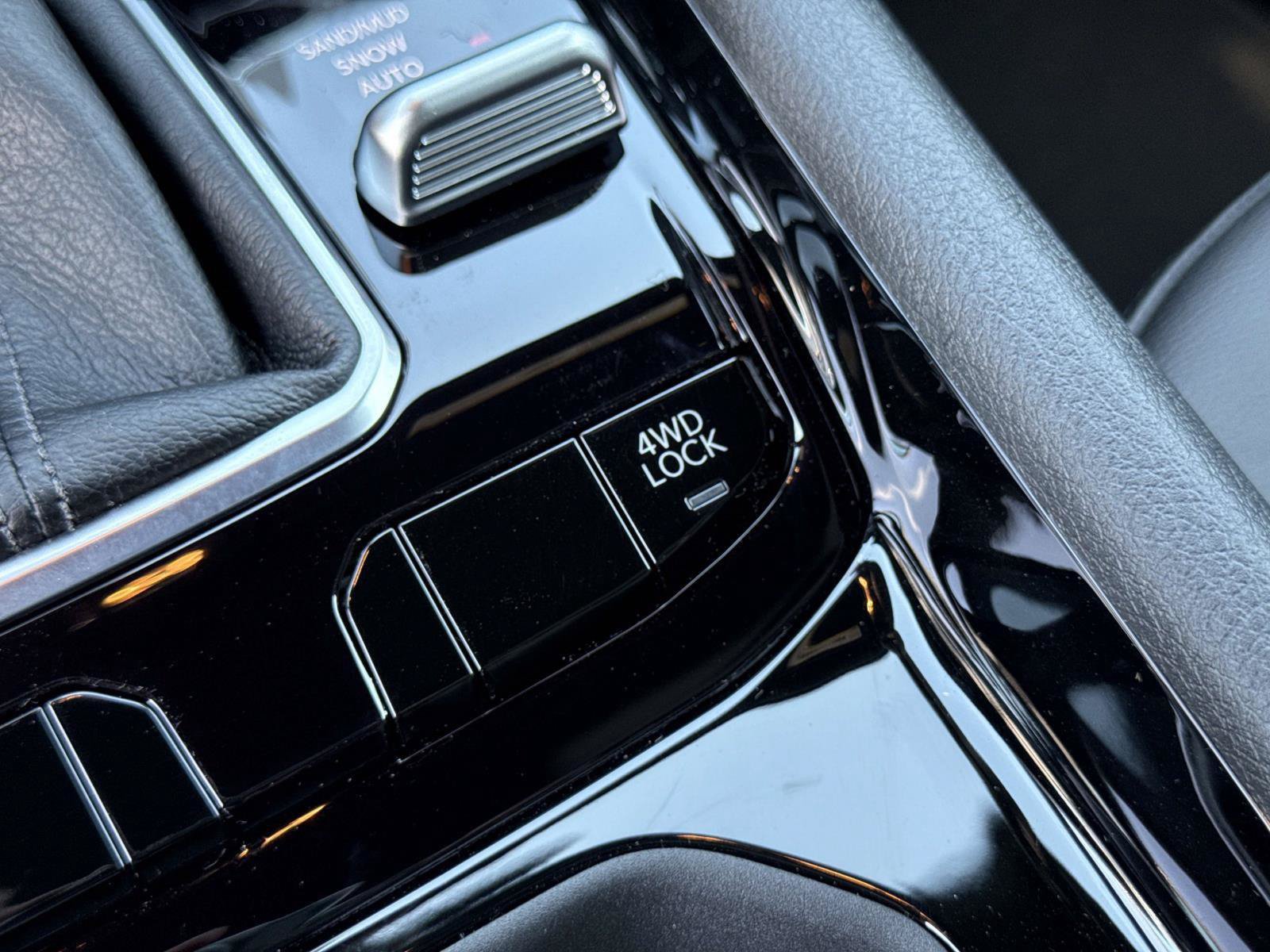 New 2026 Jeep Compass Latitude AWD/4WD image 28