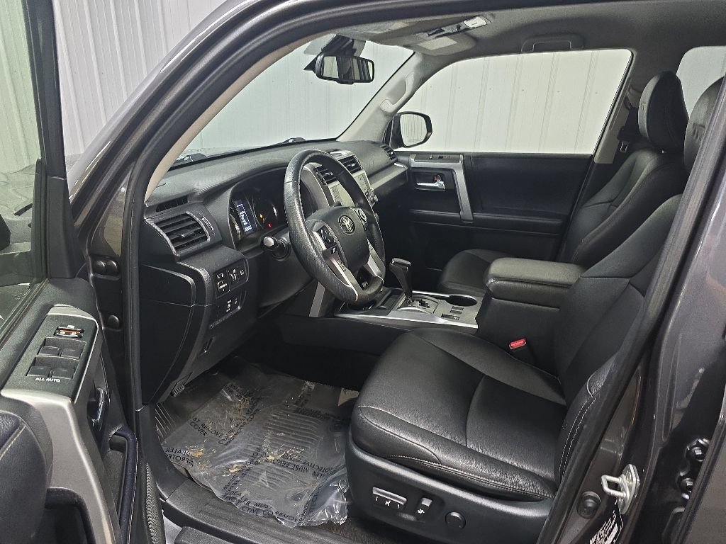 Used 2023 Toyota 4Runner TRD Sport AWD/4WD image 23