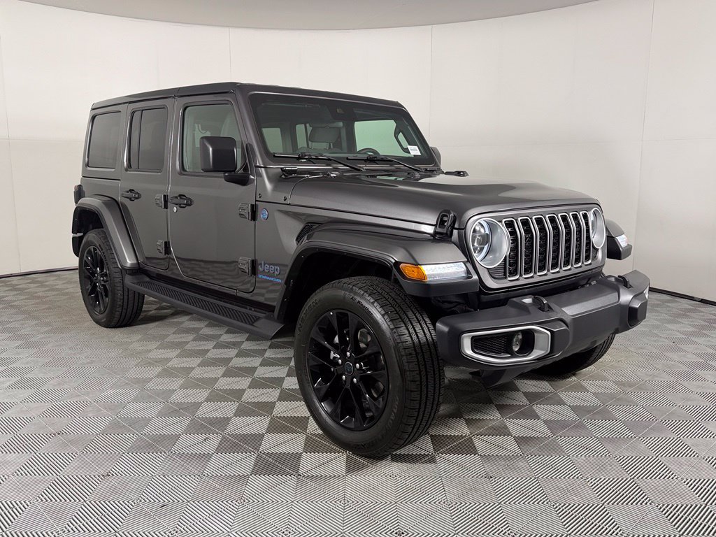 Certified 2025 Jeep Wrangler Unlimited Sahara AWD/4WD image 5