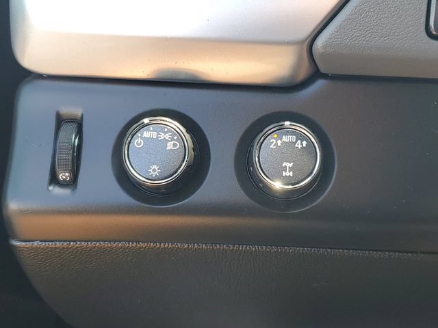 Used 2020 Chevrolet Suburban LT AWD/4WD image 22