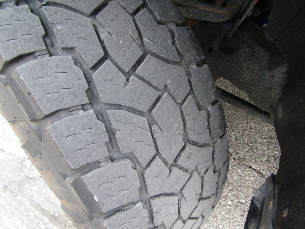 Used 2015 GMC Sierra 2500 SLT w/ Duramax Plus Package AWD/4WD image 29