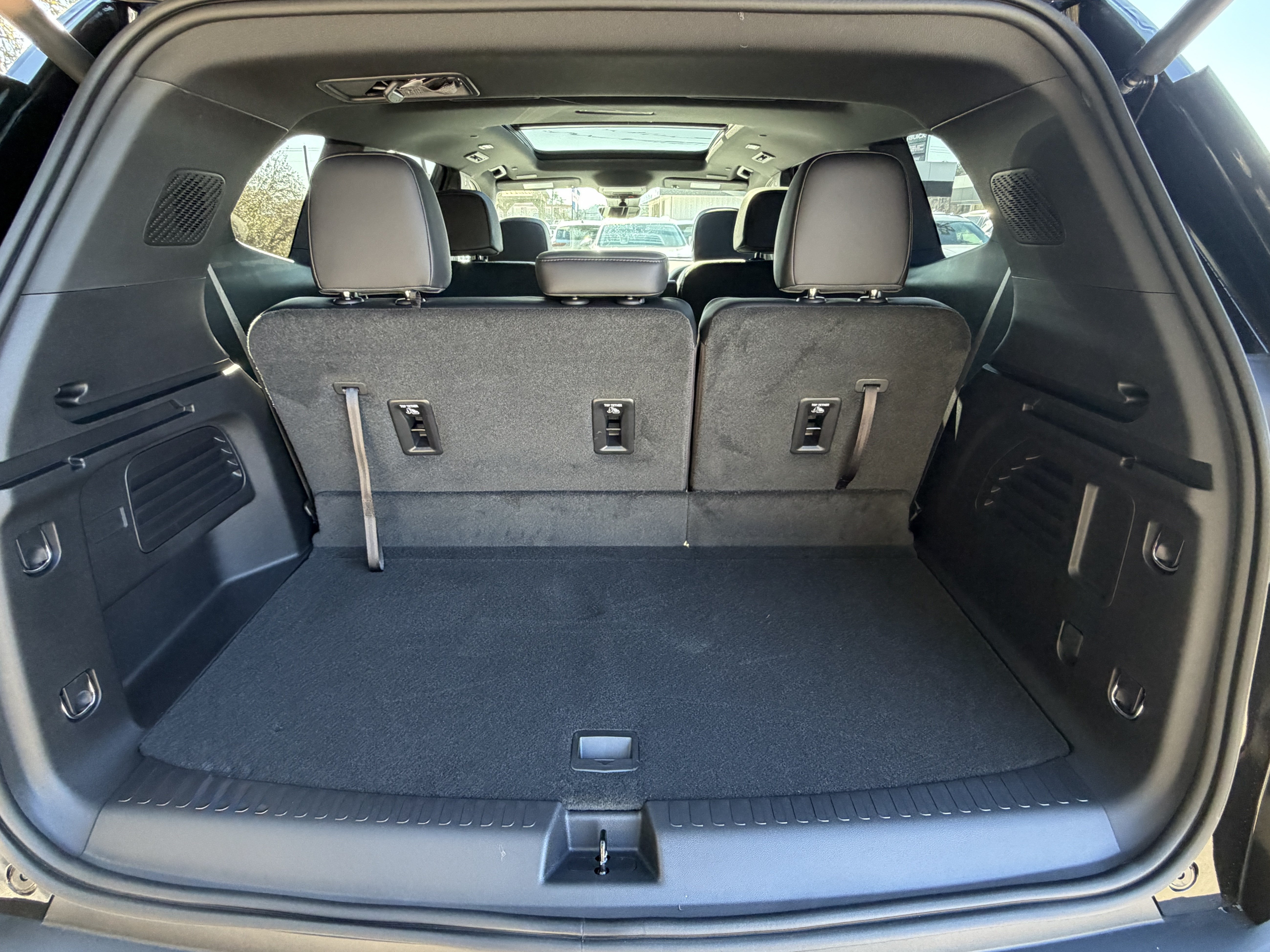 New 2026 GMC Acadia AT4 w/ Luxury Package AWD/4WD image 6