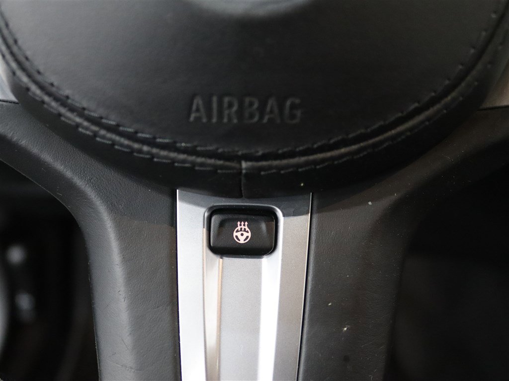 Used 2018 BMW 530i xDrive image 37