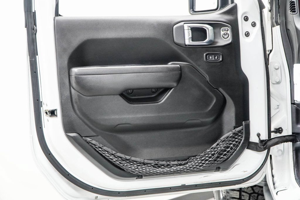 Used 2022 Jeep Wrangler Unlimited Rubicon AWD/4WD image 46